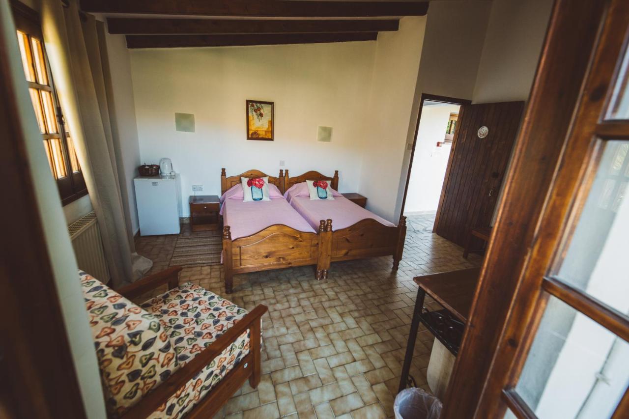Vasilias Nikoklis Inn Никоклия Экстерьер фото