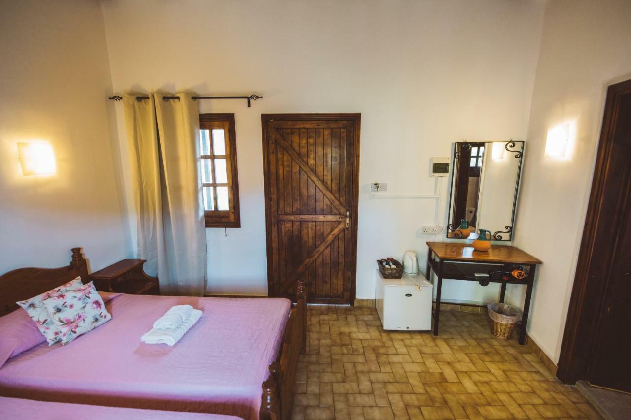 Vasilias Nikoklis Inn Никоклия Экстерьер фото