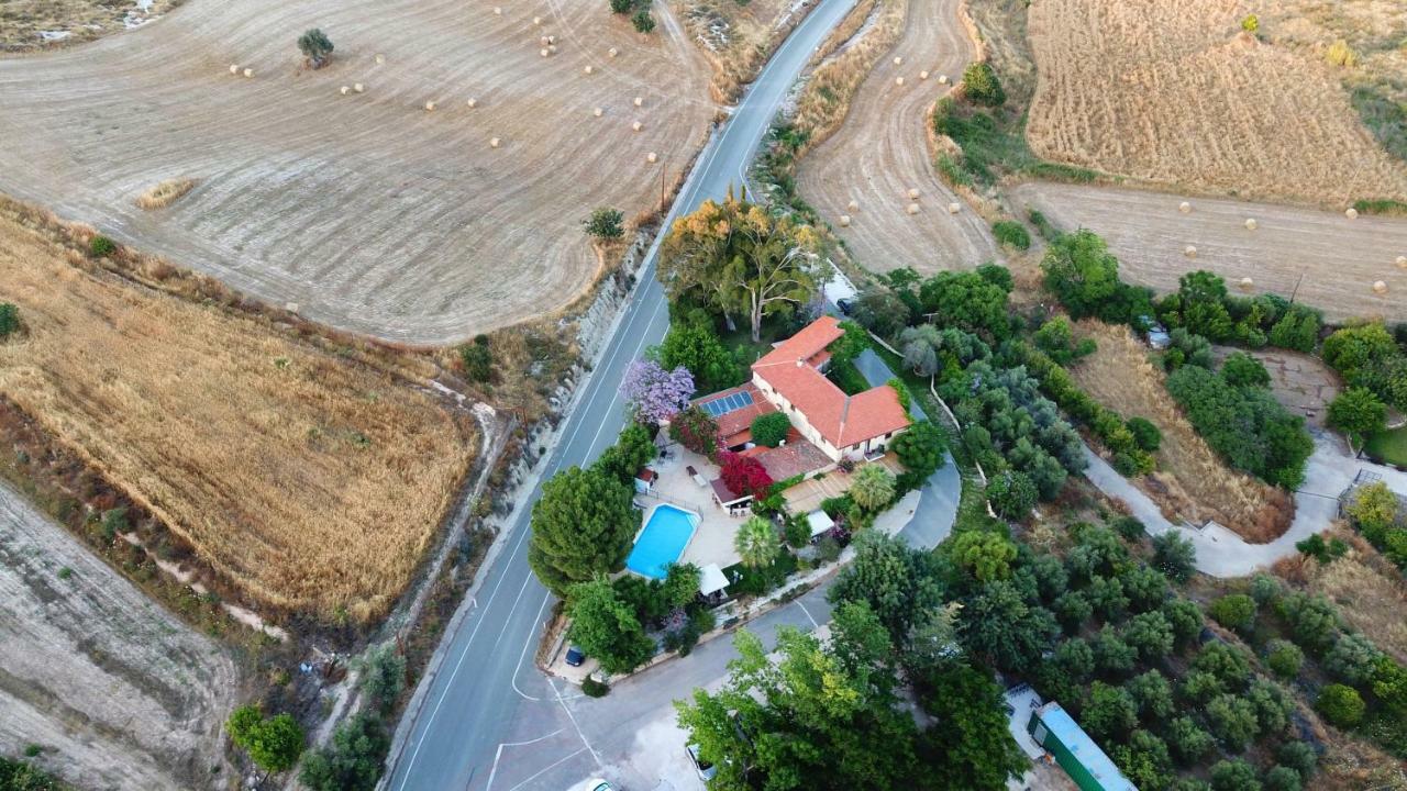 Vasilias Nikoklis Inn Никоклия Экстерьер фото